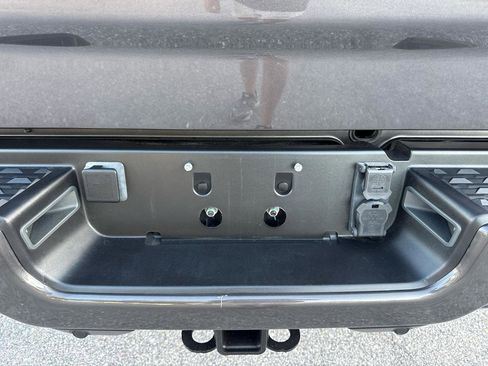 Used 2023 RAM 2500 Limited AWD/4WD image 67