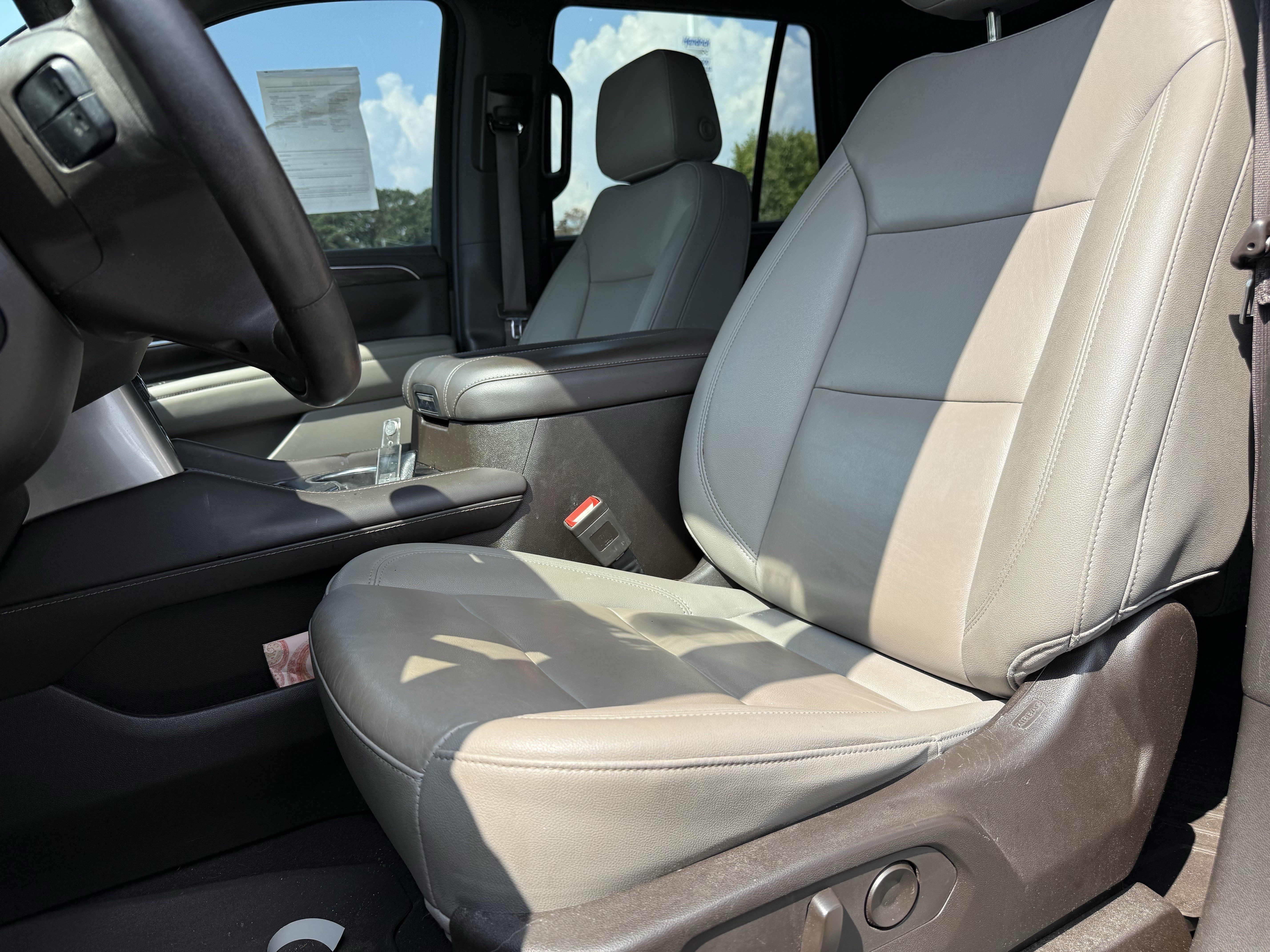 Used 2022 Chevrolet Tahoe Z71 w/ Luxury Package AWD/4WD image 14