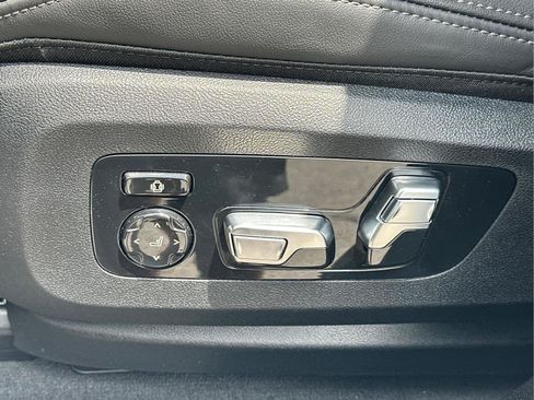 Used 2025 BMW X6 M60i AWD/4WD image 24