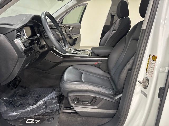 Used 2023 Audi Q7 3.0T Premium Plus w/ Premium Plus Package AWD/4WD image 15