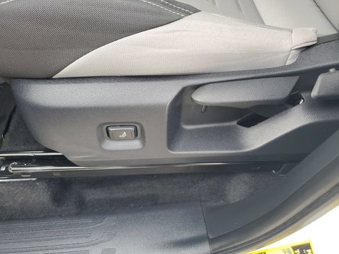 Certified 2025 Toyota Tacoma TRD Sport RWD image 20