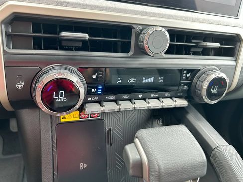 Certified 2025 Toyota Tacoma 4x4 Double Cab Hybrid image 26