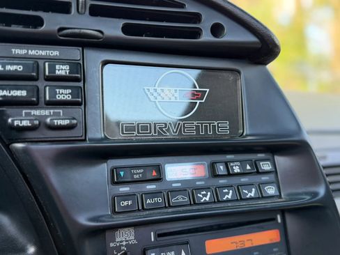 Used 1994 Chevrolet Corvette Coupe image 21