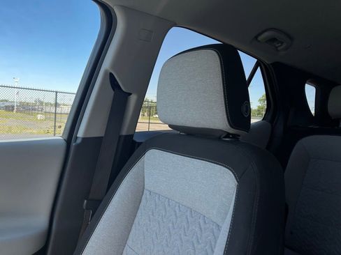Used 2022 Chevrolet Equinox LS w/ LS Convenience Package FWD image 37