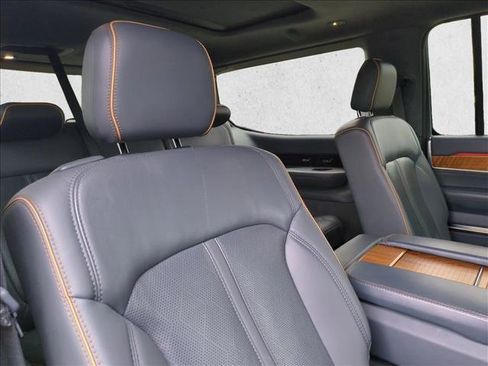 Used 2022 Jeep Grand Wagoneer Series II image 18