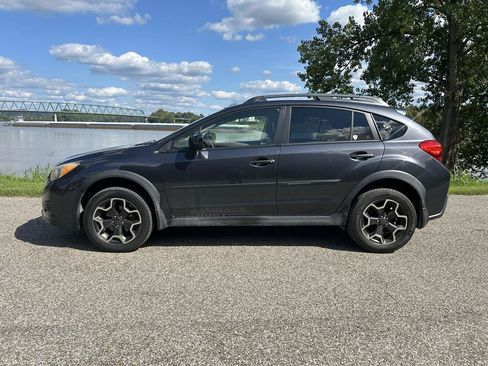 Used 2014 Subaru Crosstrek 2.0i Limited AWD/4WD image 2