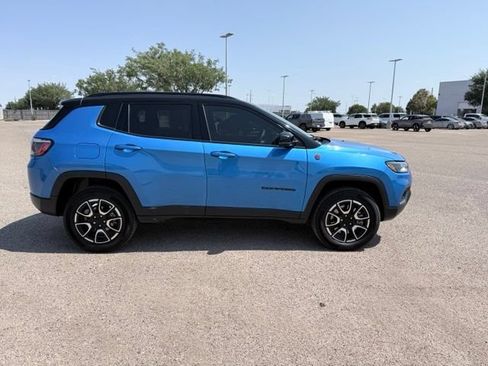 Used 2024 Jeep Compass Trailhawk AWD/4WD image 5