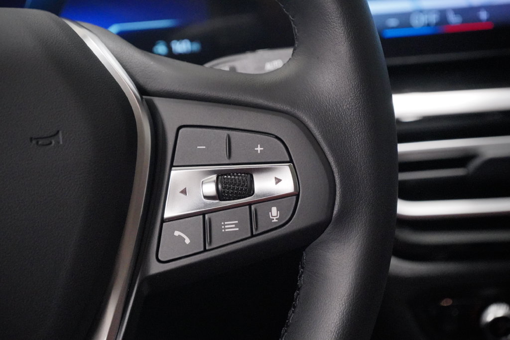 Used 2024 BMW i4 eDrive35 w/ Convenience Package RWD image 14