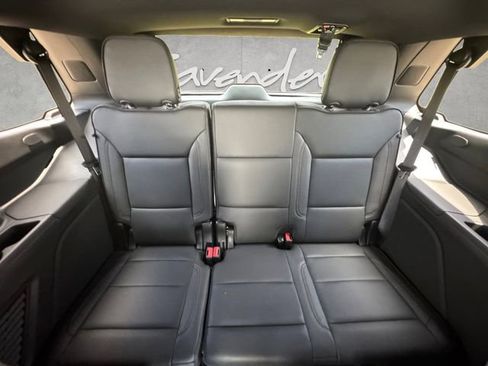 Used 2025 Chevrolet Tahoe High Country RWD image 22