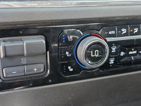 Used 2023 Chevrolet Silverado 1500 LTZ image 28