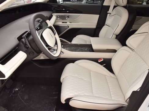 New 2026 Lincoln Nautilus Black Label w/ Jet Appearance Package AWD/4WD image 13
