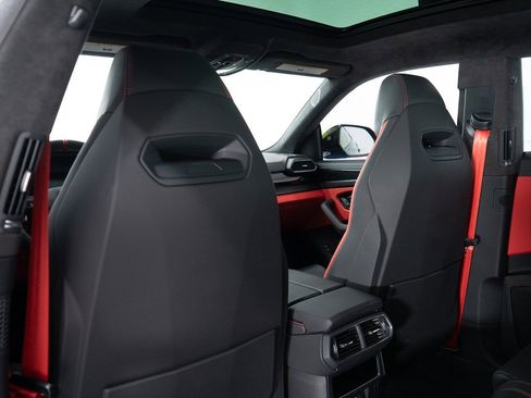 Used 2023 Lamborghini Urus S image 23