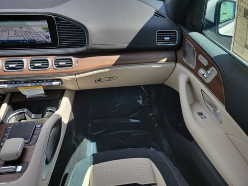 New 2026 Mercedes-Benz GLE 63 AMG S image 19