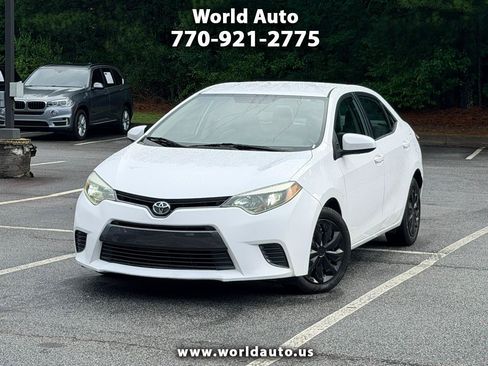 Used 2015 Toyota Corolla LE FWD image 1