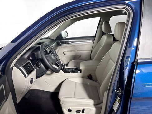 Certified 2023 Volkswagen Atlas SE w/ Panoramic Sunroof Package image 8