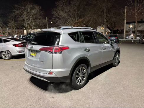 Used 2018 Toyota RAV4 Limited image 7