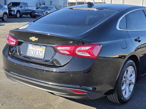 Used 2021 Chevrolet Malibu LT image 11