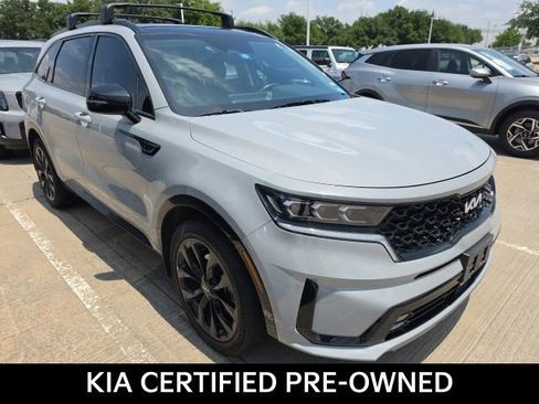 Certified 2022 Kia Sorento SX FWD image 3