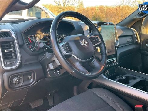 Used 2024 RAM 3500 Big Horn w/ Sport Appearance Package image 13