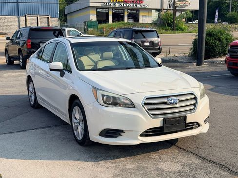 Used 2015 Subaru Legacy 2.5i Premium w/ Moonroof Package AWD/4WD image 8