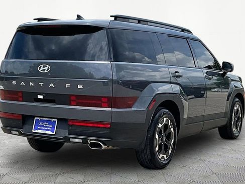 Used 2026 Hyundai Santa Fe SEL FWD image 2
