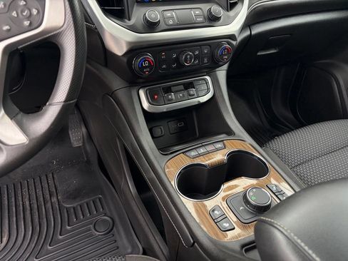 Used 2023 GMC Acadia SLE w/ Driver Convenience Package FWD image 20
