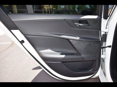 Used 2019 Jaguar XE Premium RWD image 22