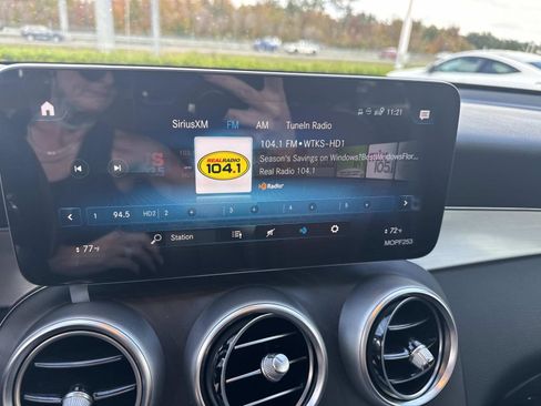 Certified 2022 Mercedes-Benz GLC 300 image 19