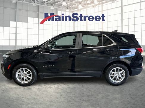 Used 2023 Chevrolet Equinox LT FWD image 2
