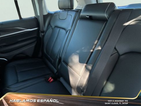 Used 2022 Jeep Grand Cherokee Limited w/ Luxury Tech Group II image 30