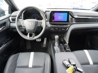 Used 2025 Toyota Camry SE w/ Convenience Package video 2