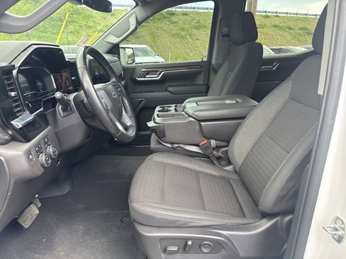 Used 2024 Chevrolet Silverado 1500 LT Trail Boss w/ Protection Package AWD/4WD image 15