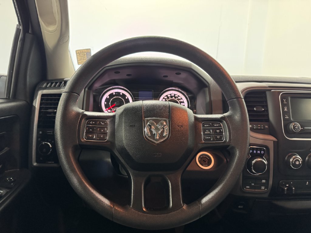 Used 2018 RAM 1500 Express w/ Express Value Package AWD/4WD image 4