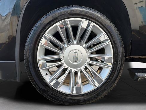 Used 2017 Cadillac Escalade Platinum AWD/4WD image 40
