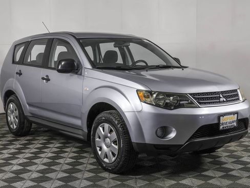 Used 2009 Mitsubishi Outlander ES image 9
