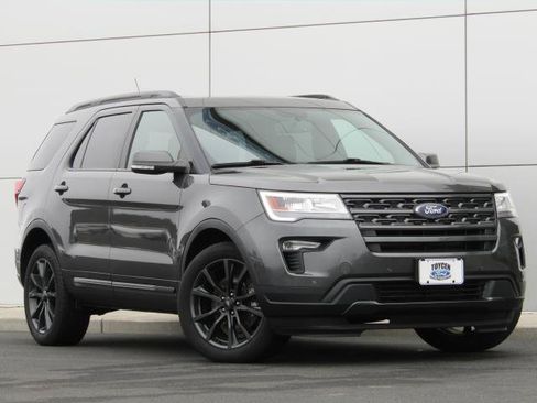 Certified 2018 Ford Explorer XLT w/ Equipment Group 202A image 1