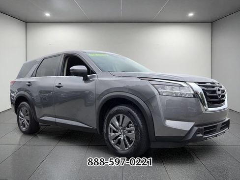 Used 2022 Nissan Pathfinder S AWD/4WD image 7