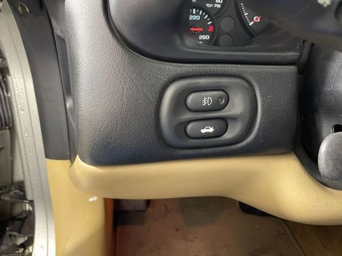 Used 2001 Chevrolet Corvette Convertible w/ Preferred Equipment Group2 image 10