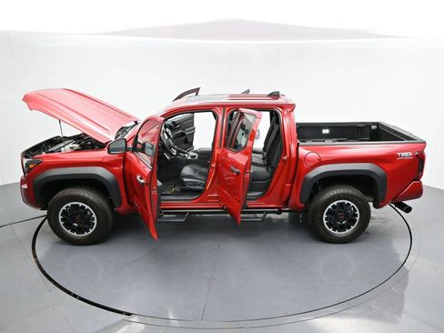 Used 2024 Toyota Tacoma TRD Off-Road w/ TRD Off Road Premium Package AWD/4WD image 40
