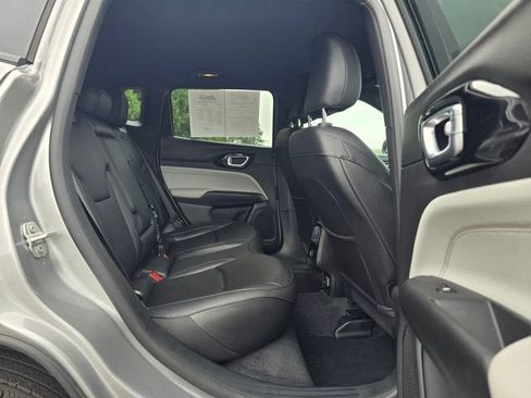 Used 2024 Jeep Compass Limited AWD/4WD image 15