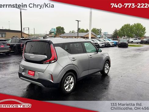 Used 2024 Kia Soul LX w/ Option Group 015 FWD image 30