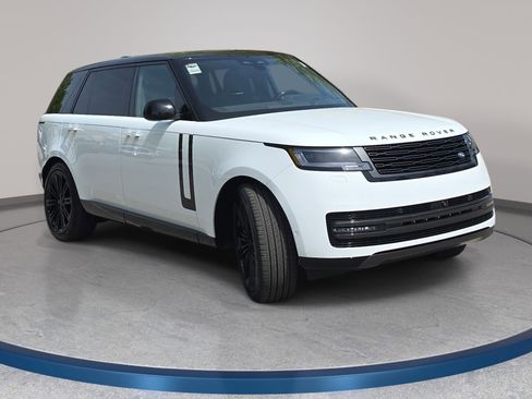 Certified 2026 Land Rover Range Rover Long Wheelbase SE image 3