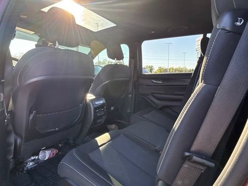 Used 2025 Jeep Grand Cherokee L Laredo w/ Luxury Tech Group I AWD/4WD image 11