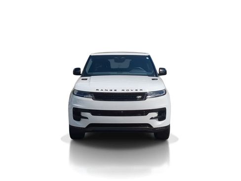 Used 2025 Land Rover Range Rover Sport SE image 3