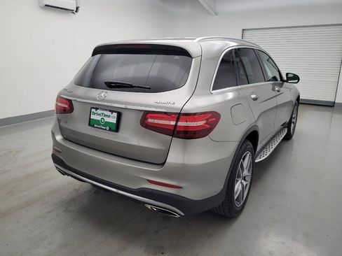 Used 2019 Mercedes-Benz GLC 300 4MATIC image 7