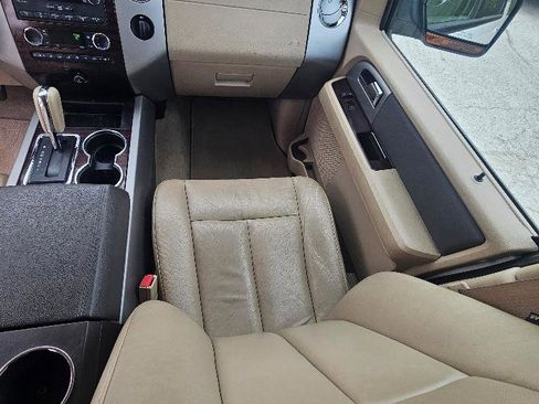 Used 2011 Ford Expedition XLT w/ 201A Rapid Spec Order Code RWD image 12