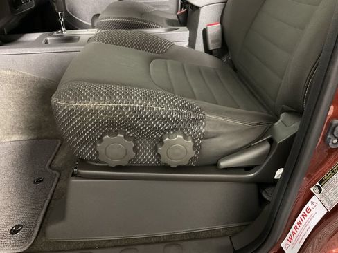 Used 2016 Nissan Frontier PRO-4X AWD/4WD image 22