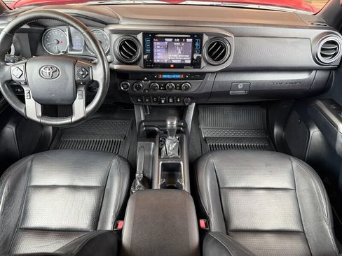 Used 2019 Toyota Tacoma TRD Off-Road image 4