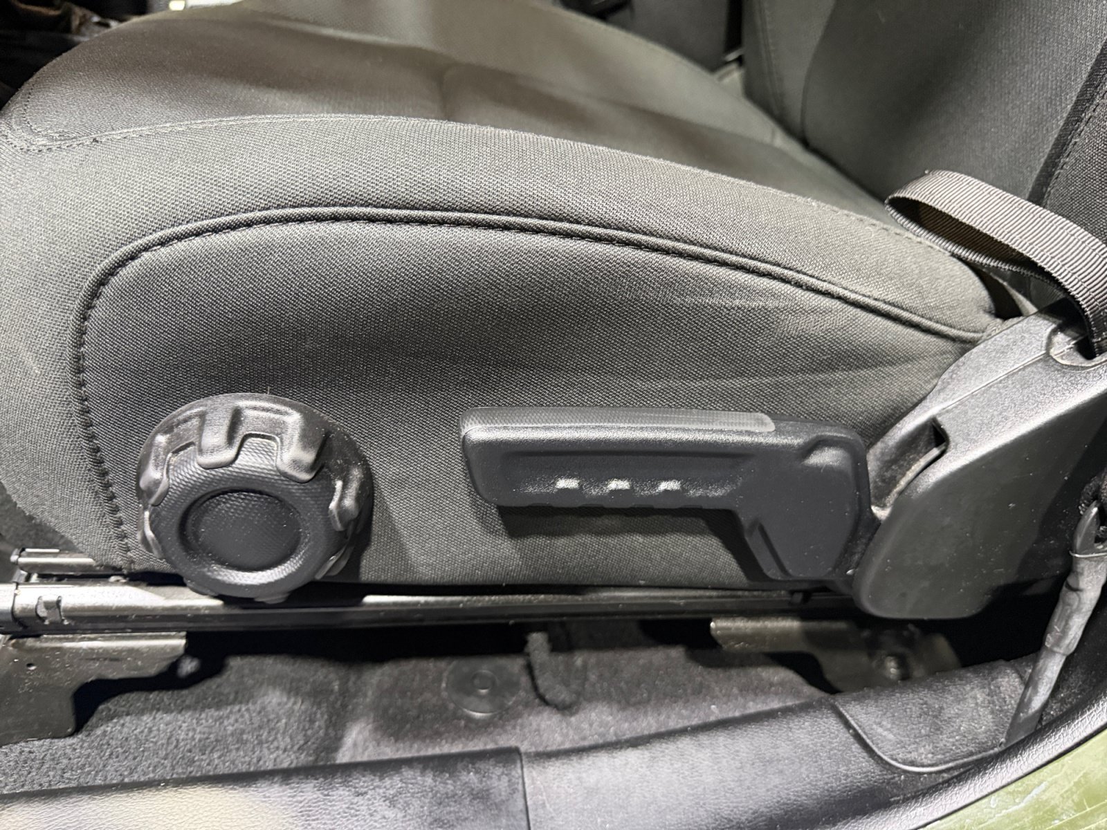 Used 2023 Jeep Wrangler Unlimited Sport AWD/4WD image 14