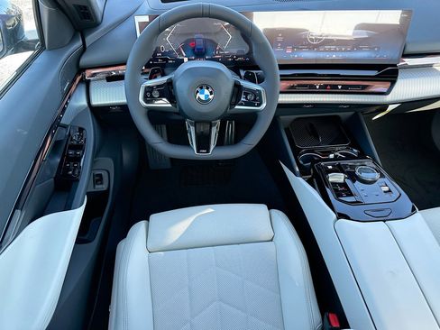 New 2026 BMW 530i w/ M Sport Package RWD image 17